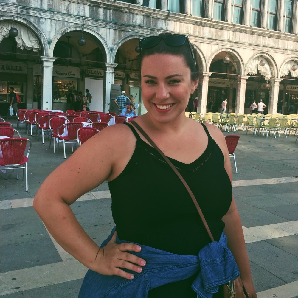 Meet your Posher, Brooke